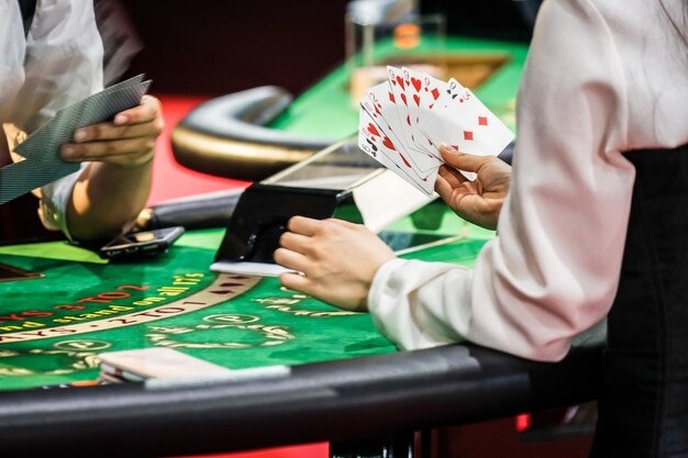 Dragon Tiger card outcomes on jagobetting showing Dragon and Tiger positions with card values